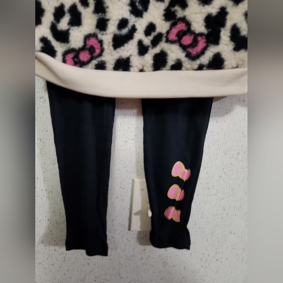 Hello Kitty Animal Print Fuzzy Sweater & Leggings Pair Kids 8 To 10 Trending - Picture 10 of 10
